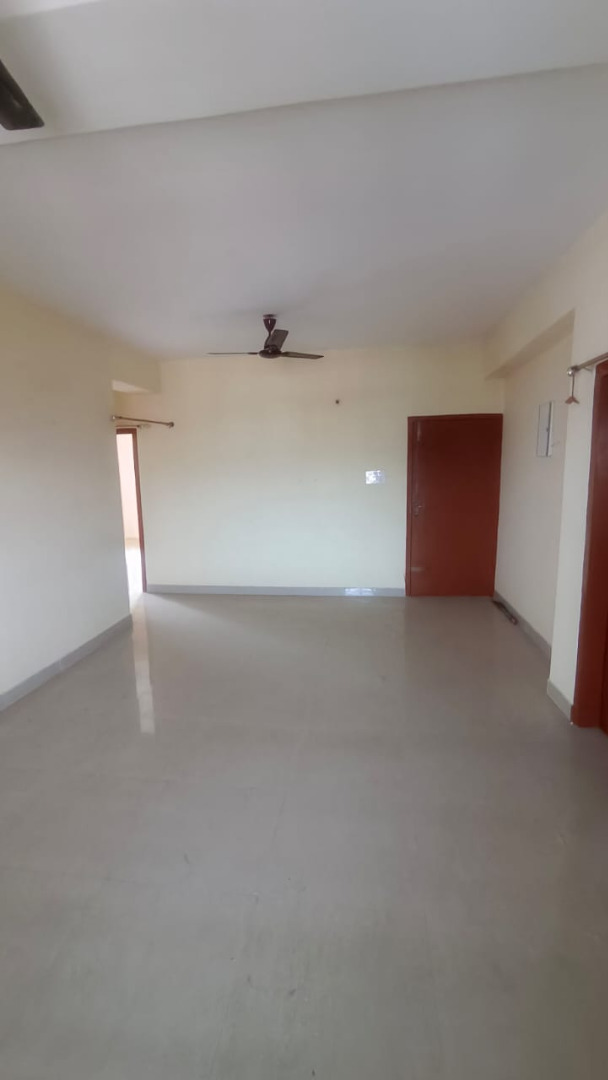Unfurnished 3bhk in down town hospital, GS Road, Bormotoria, Guwahati, Assam, India for Rent